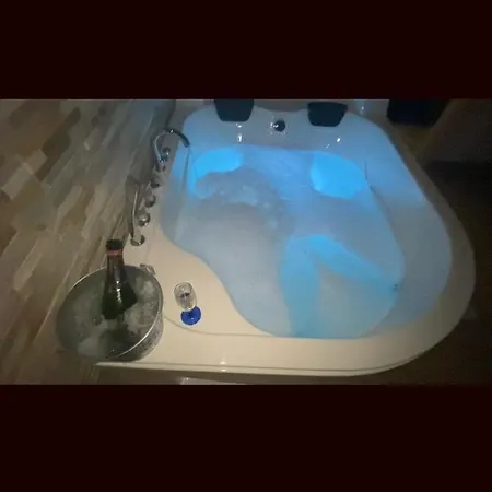 Panzió La Perla & *