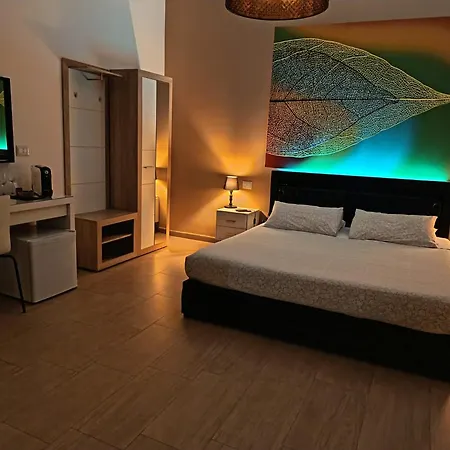 La Perla & לינה וארוחת בוקר 3*