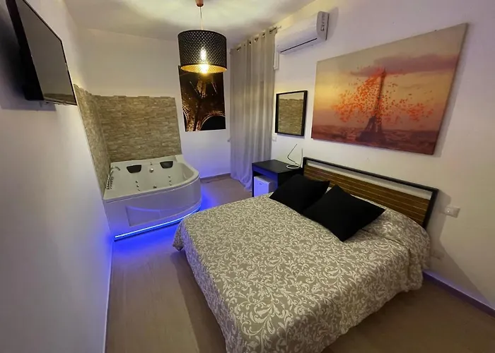 La Perla & לינה וארוחת בוקר