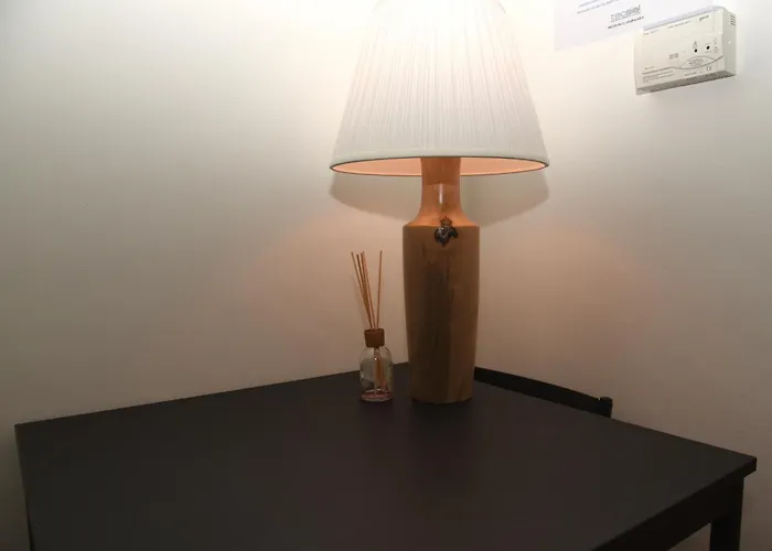 לינה וארוחת בוקר La Perla & בארי